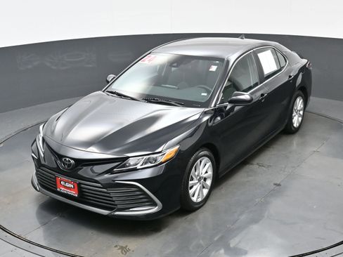 Used 2024 Toyota Camry LE image 35