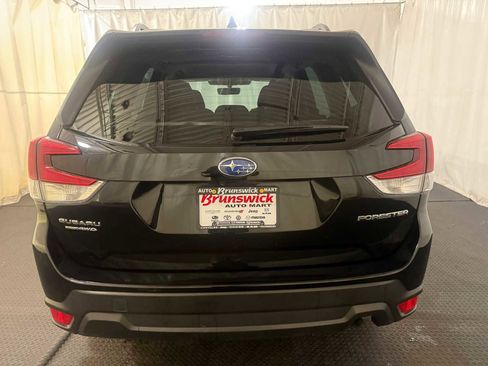 Certified 2023 Subaru Forester Premium image 16