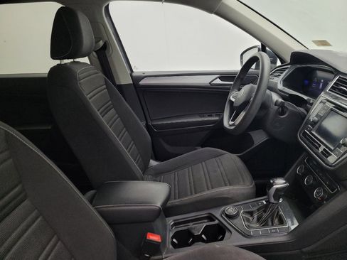 Used 2022 Volkswagen Tiguan S image 21