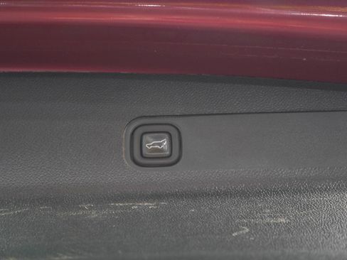 Used 2011 Chevrolet Suburban LTZ AWD/4WD image 18