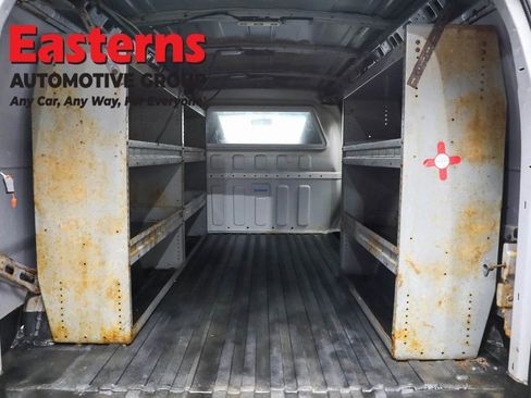 Used 2018 Chevrolet Express 2500 w/ Enhanced Convenience Package image 9