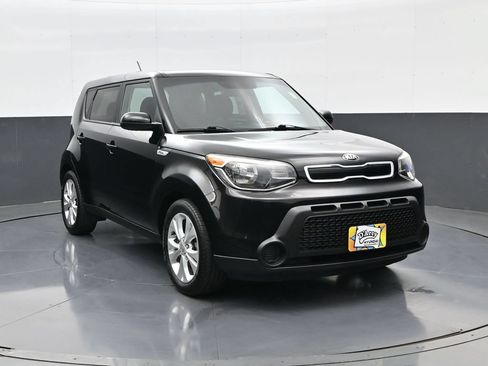 Used 2015 Kia Soul + FWD image 3