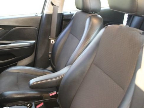 Used 2020 Buick Encore Preferred w/ Safety Package FWD image 18