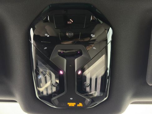 Used 2022 BMW iX xDrive50 w/ Premium Package image 35