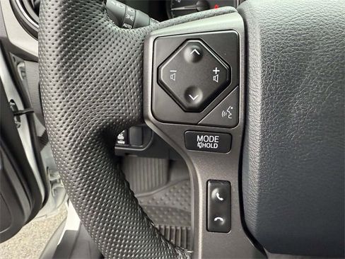 Used 2023 Toyota Tacoma TRD Off-Road image 21