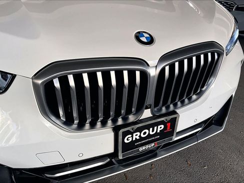 Used 2024 BMW X5 xDrive40i w/ Premium Package image 30