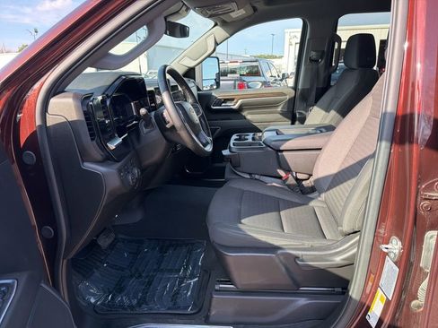 Used 2024 Chevrolet Silverado 2500 LT image 14