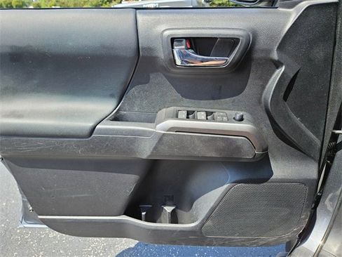 Used 2023 Toyota Tacoma TRD Sport image 29