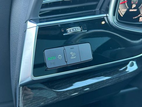 Used 2025 Audi Q7 3.0T Premium w/ Convenience Package image 23