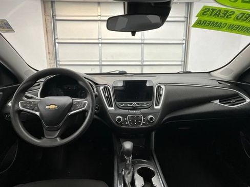 Used 2023 Chevrolet Malibu LT FWD image 4