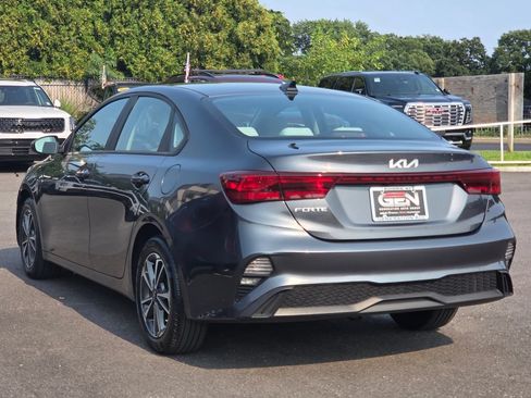 Used 2023 Kia Forte LXS FWD image 6
