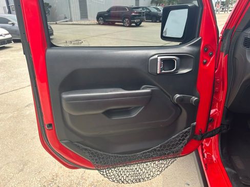 Used 2018 Jeep Wrangler Unlimited Sport AWD/4WD image 44