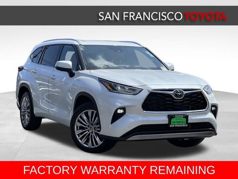 Used 2023 Toyota Highlander Platinum FWD image 7