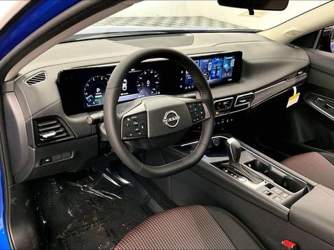 New 2026 Nissan Sentra SR FWD image 7