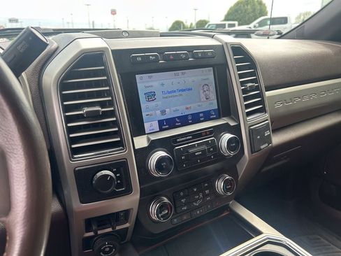 Used 2021 Ford F350 King Ranch w/ King Ranch Ultimate Package AWD/4WD image 19