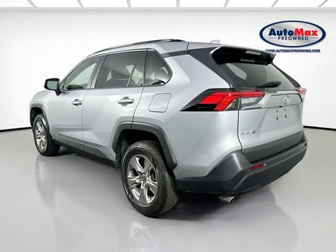 Used 2024 Toyota RAV4 XLE FWD image 5