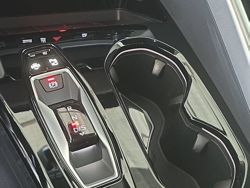 Certified 2025 Audi Q5 Premium w/ Convenience Package AWD/4WD image 17