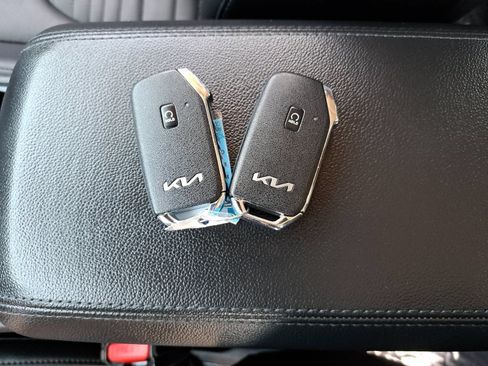 Used 2024 Kia Sportage SX FWD image 40