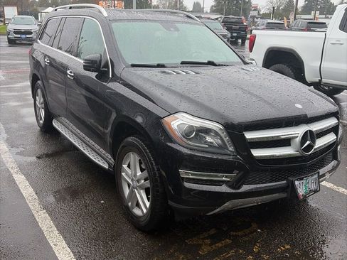 Used 2014 Mercedes-Benz GL 450 4MATIC image 2