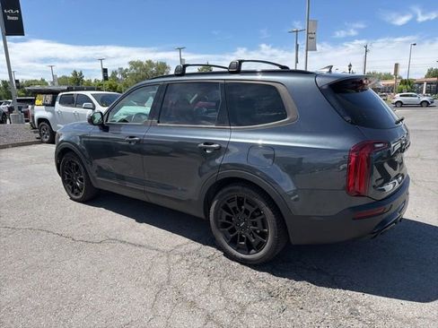 Certified 2022 Kia Telluride EX w/ EX Premium Package AWD/4WD image 3