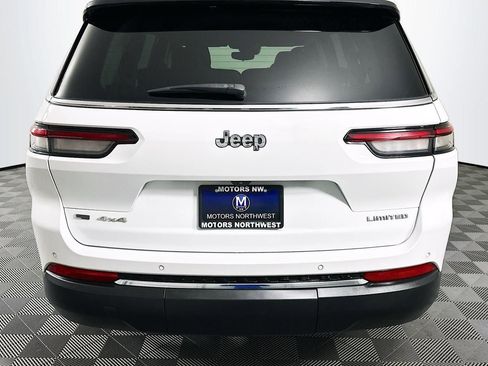 Used 2022 Jeep Grand Cherokee L Limited image 13