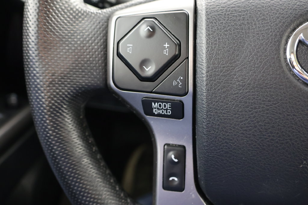 Used 2023 Toyota Tacoma SR5 AWD/4WD image 11