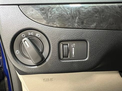 Used 2018 Dodge Grand Caravan SE w/ UConnect Hands-Free Group FWD image 18