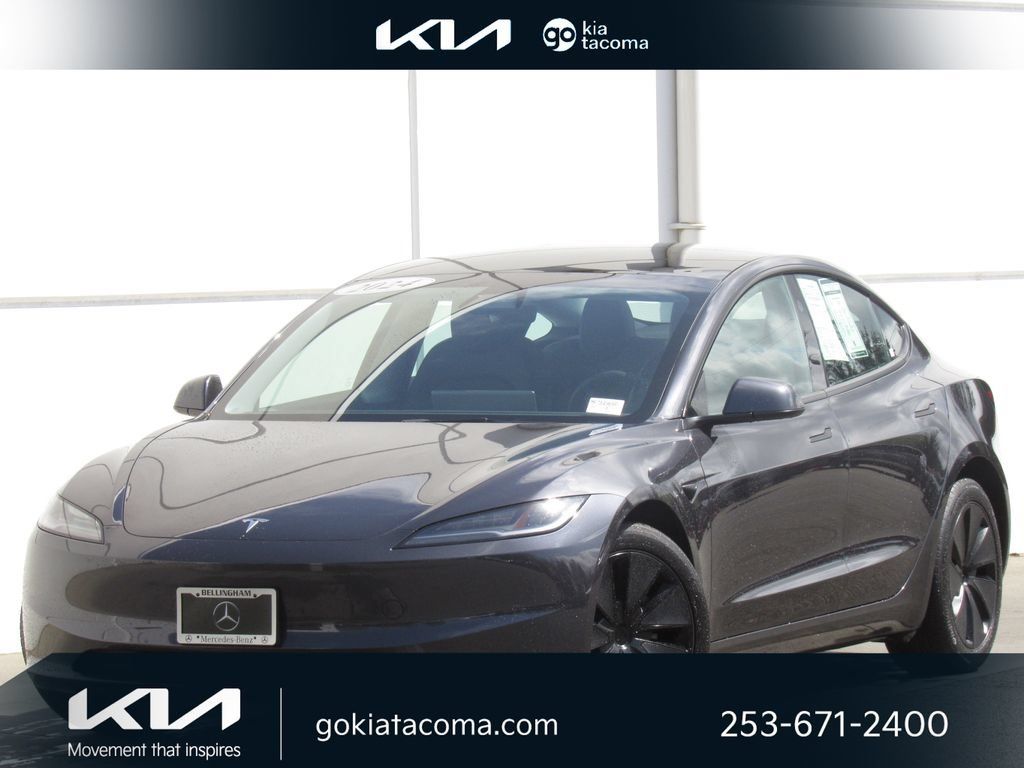 Used 2024 Tesla Model 3 Standard Range RWD image 1