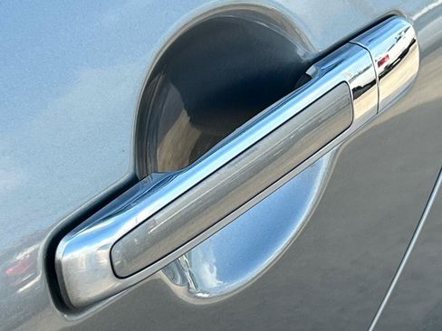 Used 2007 INFINITI M45 Sport w/ Technology Pkg RWD image 14