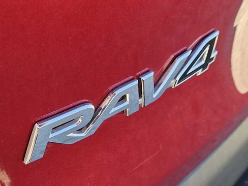 Used 2021 Toyota RAV4 XLE Premium AWD/4WD image 11
