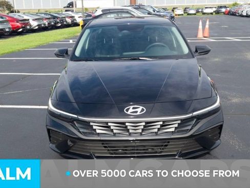Certified 2026 Hyundai Elantra SE FWD image 2