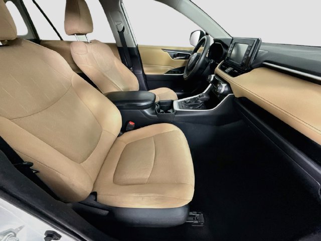 Certified 2019 Toyota RAV4 XLE w/ Convenience Package AWD/4WD image 30