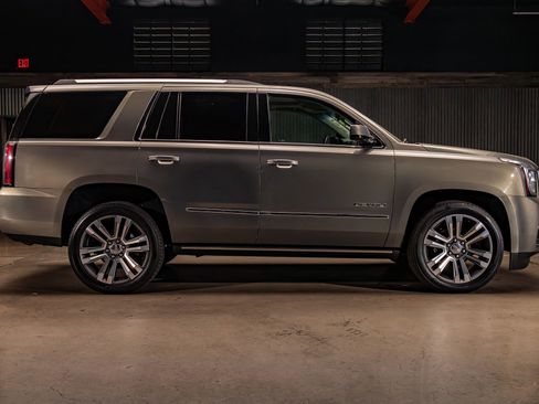 Used 2017 GMC Yukon Denali w/ Open Road Package AWD/4WD image 10