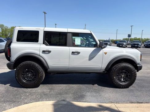 New 2026 Ford Bronco Badlands AWD/4WD image 4