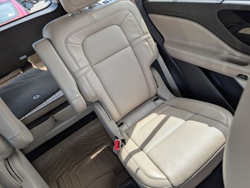 Used 2020 Lincoln Aviator Reserve w/ Equipment Group 202A AWD/4WD image 14