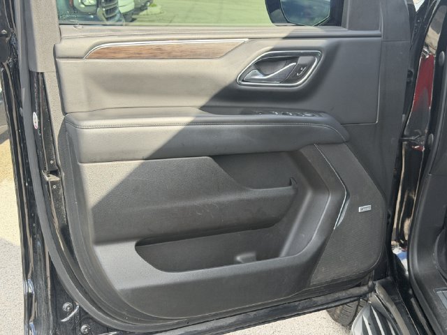 Used 2022 Chevrolet Tahoe LT w/ Luxury Package AWD/4WD image 34