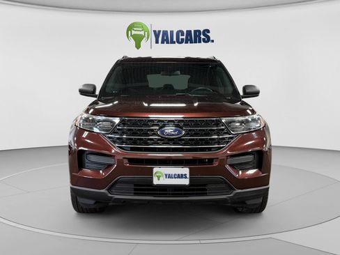 Used 2020 Ford Explorer XLT w/ Comfort Package AWD/4WD image 8
