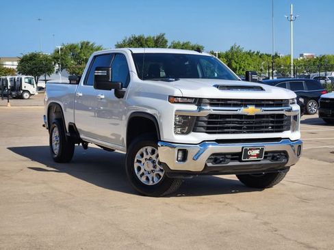 Used 2024 Chevrolet Silverado 2500 LT w/ Convenience Package RWD image 2
