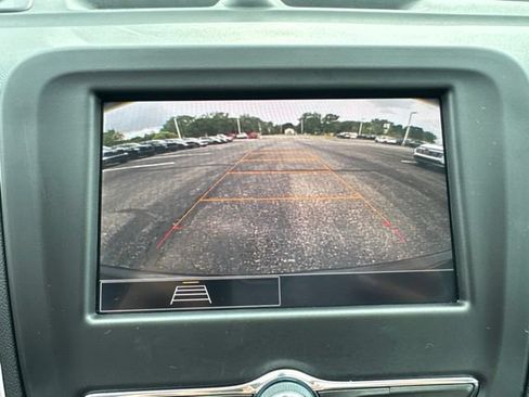 Used 2024 Chevrolet Equinox LT FWD image 23