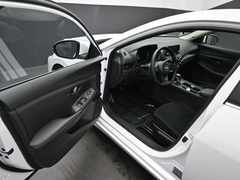 Certified 2025 Nissan Sentra S image 15
