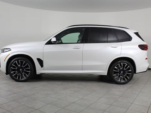 New 2026 BMW X5 xDrive40i w/ M Sport Package image 2