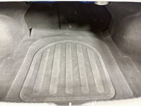 Used 2023 Hyundai Elantra Limited image 23