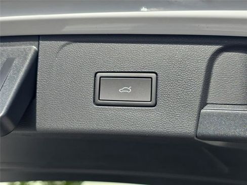 New 2026 Volkswagen Atlas SEL Premium R-Line image 31