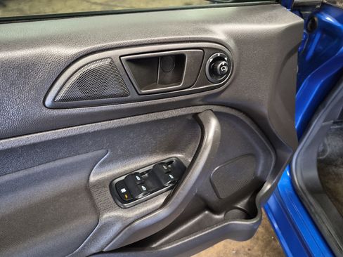 Used 2018 Ford Fiesta SE FWD image 9