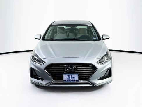 Used 2019 Hyundai Sonata SE w/ Cargo Package FWD image 2