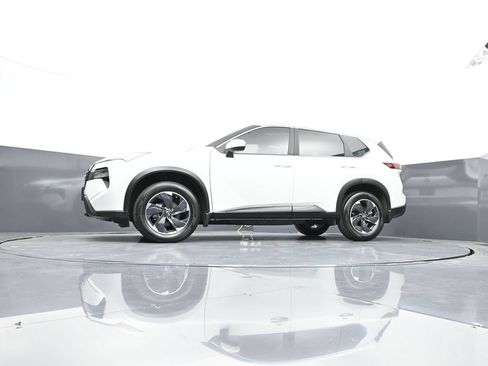 Used 2026 Nissan Rogue SV AWD/4WD image 45