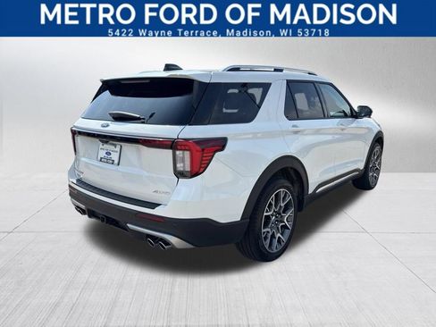 Used 2025 Ford Explorer Platinum w/ Ultimate Package AWD/4WD image 6