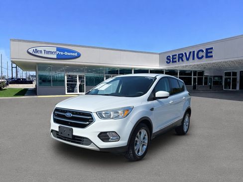 Used 2017 Ford Escape SE AWD/4WD image 4