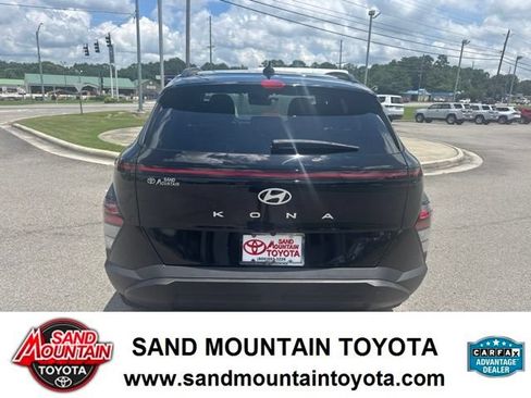 Used 2025 Hyundai Kona SEL FWD image 4
