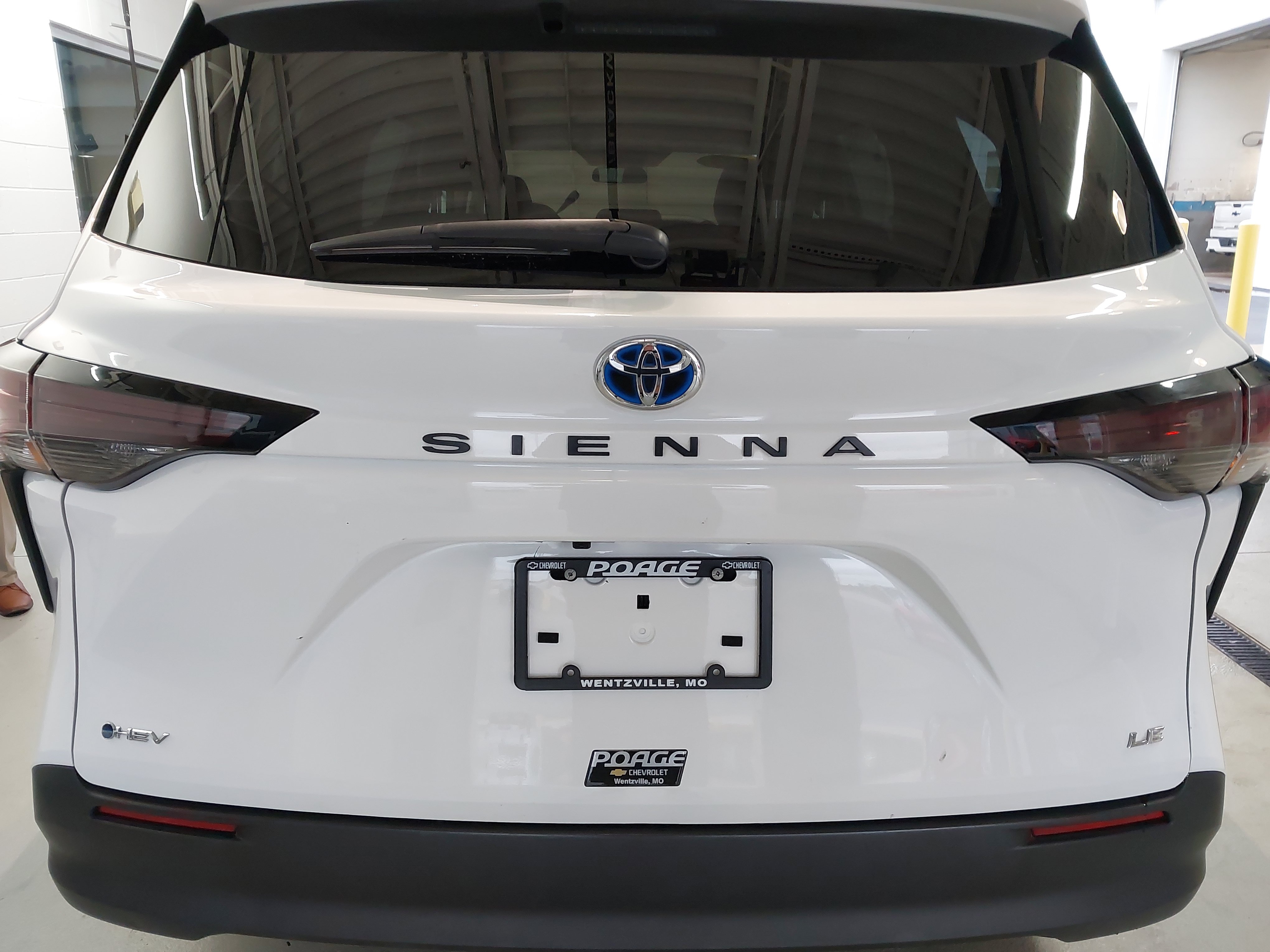 Used 2025 Toyota Sienna LE FWD image 34